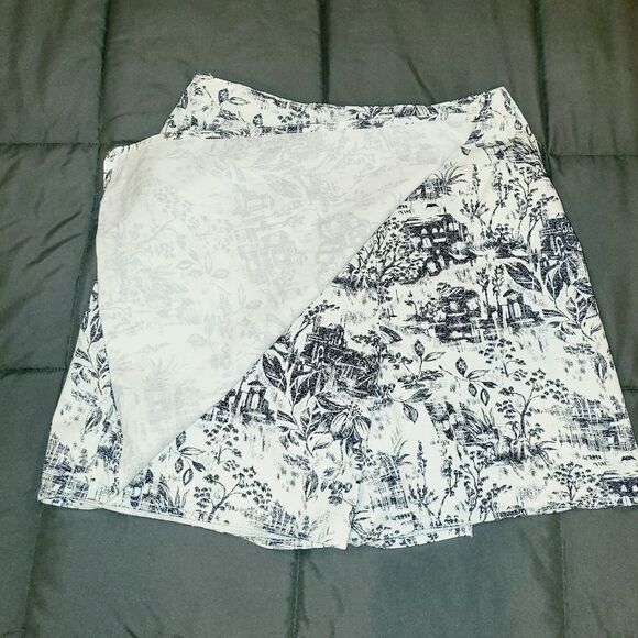 David N Sport Knee Length Graphic Print A-Line skort. - Picture 3 of 14